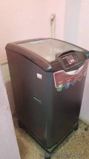 Godrej 6.5 Kg Fully Automatic Washing Machine with Stand  Good Condition.