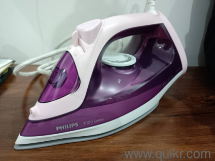 Hardly used Philips Steam Iron box