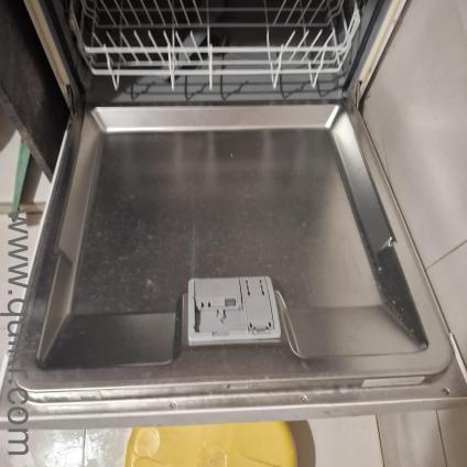 Bosch Dishwasher - semi working condition
