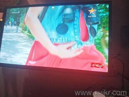 tv with remote