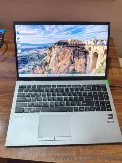 Sony vaio E15, 8gb ram 512gb ssd. 1gb graphics card. backlight 15.4inch
