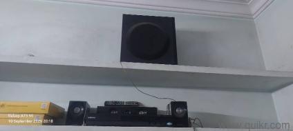 good quality samsung audio player with speakers and woofers