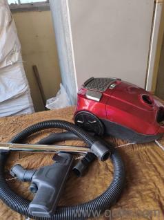 1600 watts vacuum cleaner, barely used.