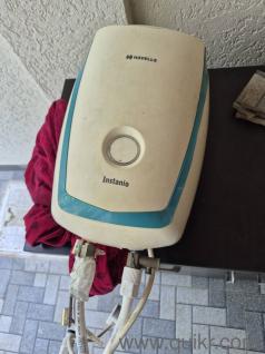 Havells 2 yr old instant 3 litre geyser @1500