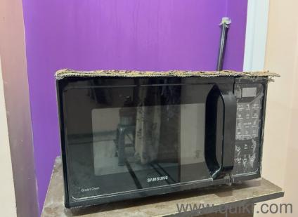 Here is a Samsung 28L Convection Microwave Oven available for sale!  