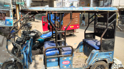arzoo E-rickshaw only body no battery 