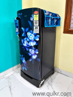 Selling my Samsung 183L Direct Cool Single Door Refrigerator with Digital Inverter Compressor in new condition under warranty.