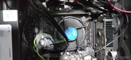urgent sale with 18.5inches monitor, keyboard, mouse,i3 3rd Gen 8gbram,500gb sata hdd,2gb graphics
