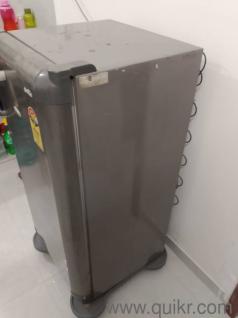 want to sell my single door fridge interested buyer price is negotiable 