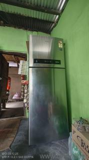 3 years old whirlpool double door