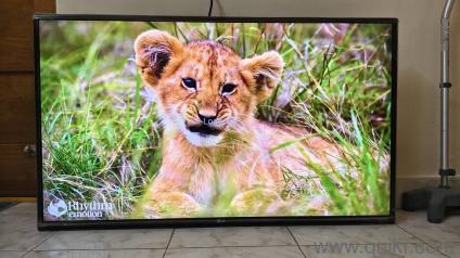 Well maintained TV for sale 