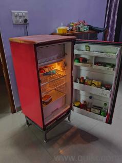 165 Ltr Old Fridge LG brand Cherry Red Need to repalie