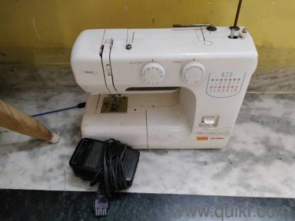 usha janome allure design straight zigzag button 17 design stitch easy to use. excellent condition. price slightly negotiable. urgent selling.  