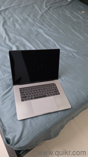 Macbook Pro i7 with Touch bar 