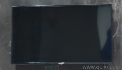 SAMSUNG 43" 4K UHD SMART LED TV