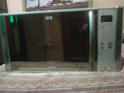 IFB MICROWAVE OVEN 30 L GOOD CONDITION 