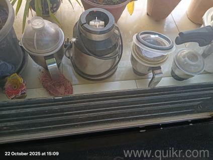 Mixer Grinder with 3 containers