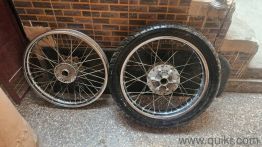 selling urgently: royal enfield 350 classi...