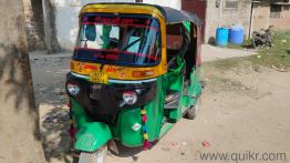 Bajaj RE Compact CNG BS 6