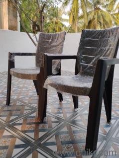 Comfortable Brand new Plastic chairs - 6 nos