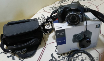 Sony DSC camera in almost new elegant condition 