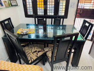 Premium 6-Seater Dining Table  Excellent Condition