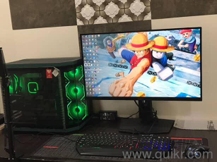 DESKTOP PC WITH MONITOR 