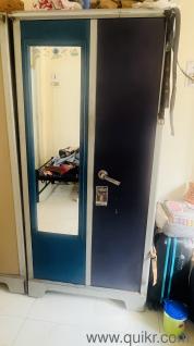 Sale almirah and single bed