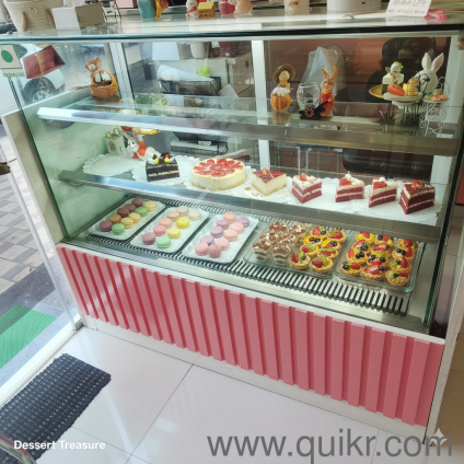 CAKE appliance and Table 7045808181