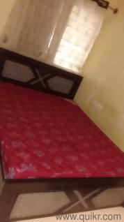 Queen Size Bed + Kurlon Mattress  Gently Used, Great Condition