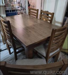 Dining table with 6 chairs 