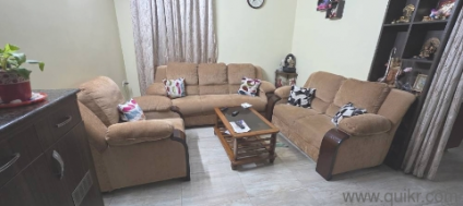 6 seater sofa in a very good condirion
