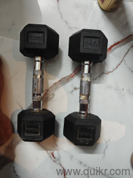4kg dumbells for sale at 1k