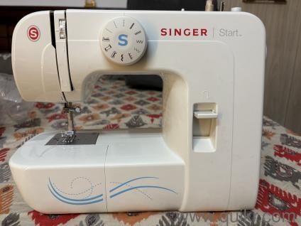 Selling brand new singer sewing machine at discounted price