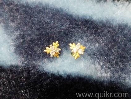 this is my gold earrings which is almost new 