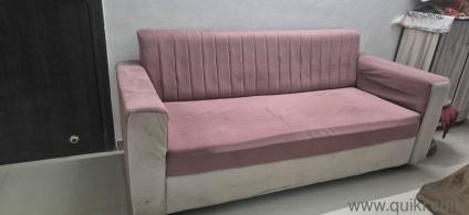 1 year old 3 seater sofa