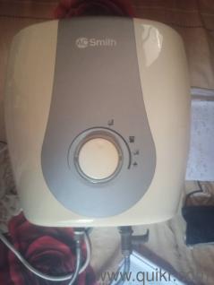 AO Smith Geyser 10 Liters 5 years old running condition.