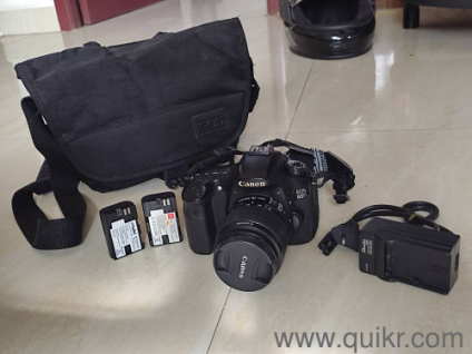 Canon EOS 60D DSLR  Excellent Condition  2 Batteries  Clean Sensor