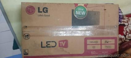 LG 24 inches tv with box and remote 