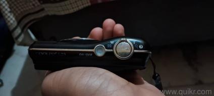 10.1 megapixel camera , with all accessories, 5x optical zoom with LCD DISPLAY 2.7 INC