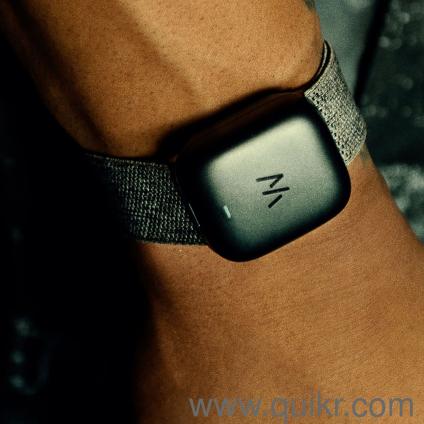 WHOOP Battery Pack 4.0  Portable, Wearable, Water-Resistant Charging Component 4.0 Wearable Health,