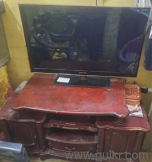 TV Samsung LED with TV table 