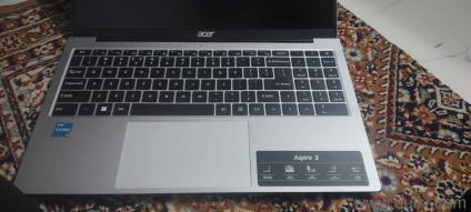 A325-51 model i3 12th gen 8gb ram 512 SSD