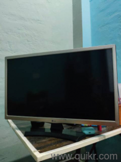with wall stand with TV stand with remote good condition