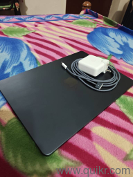 Macbook Air M3 | 16 RAM | 512 SSD | 70 W CHARGER 