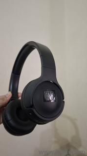 JBL 510BT headphones