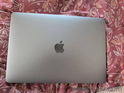Macbook Air M1 8 GB Ram and 256 GB SSD in Pristine Condition. Scratch free