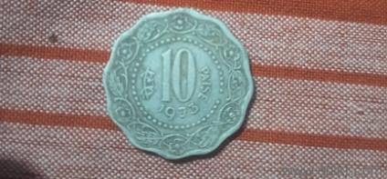 40 years old coin ten anna