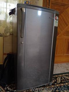 croma fridge and washing machine sale, good working condition 