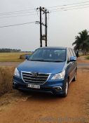 Used Toyota Innova 2012 Model Images